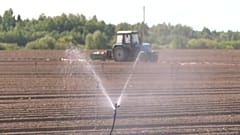 Campo agrícola na Lituânia