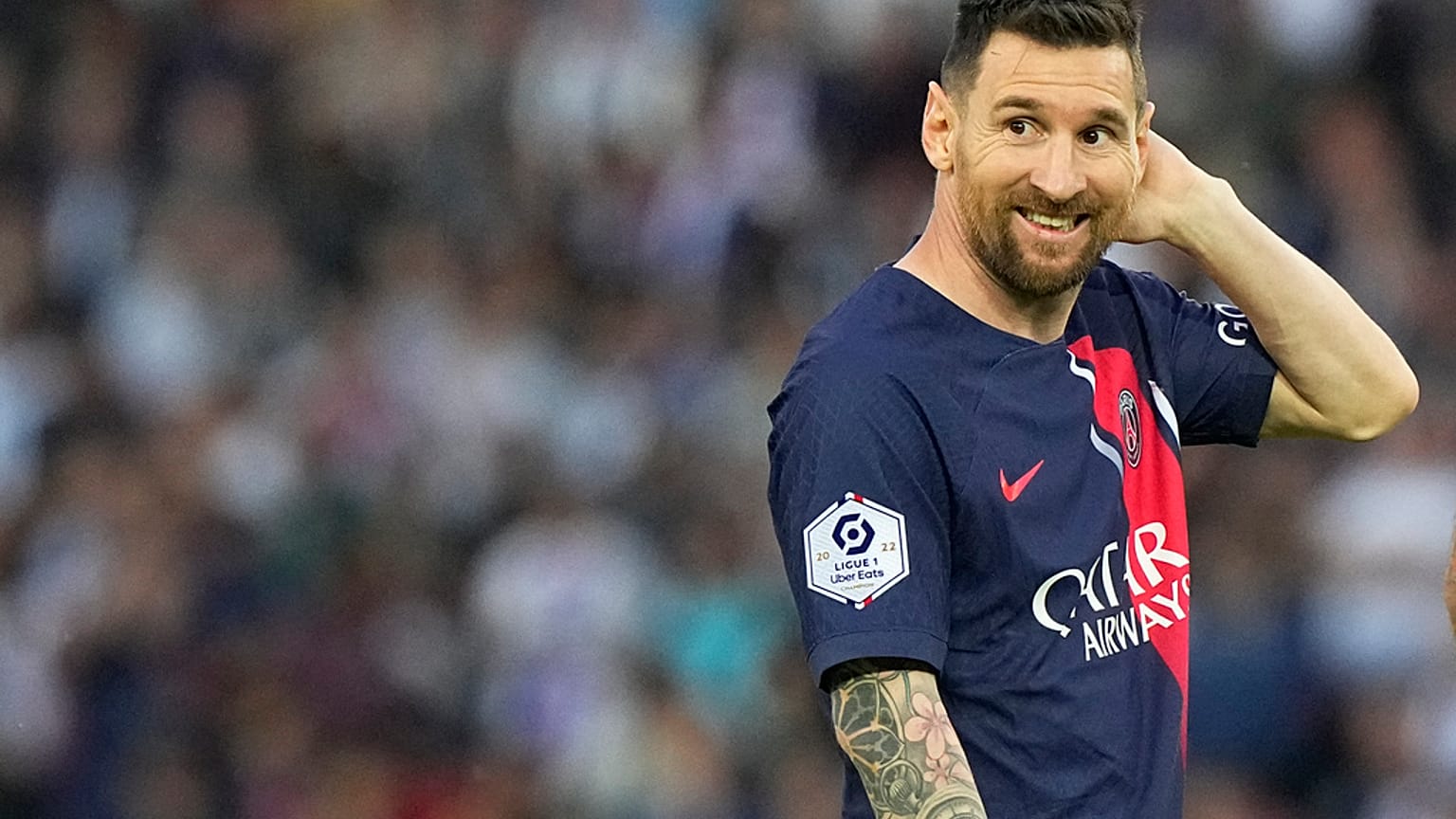 Lionel Messi meccs közben Párizsban, 2023. június 3-án