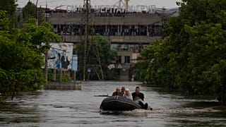 Equipas de salvamento na região de Kherson