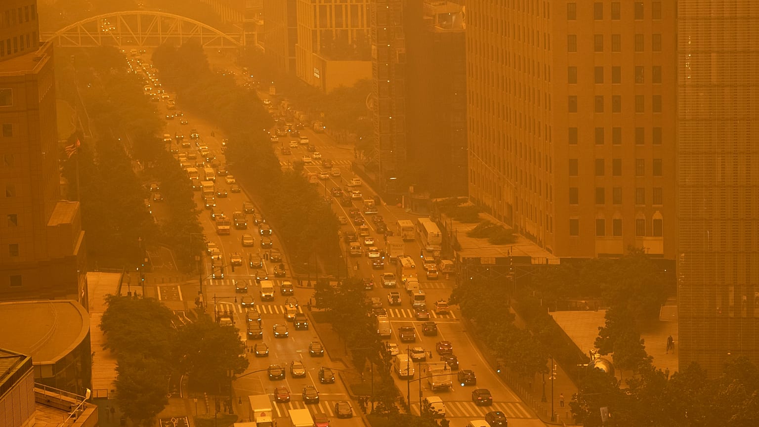 New York dans la fumée des incendies de forêt au Canada, le mercredi 7 juin 2023.