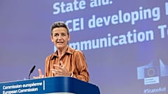 Margrethe Vestager kündigte die Genehmigung von Teilfinanzierungen in Höhe von 8,1 Milliarden Euro für Halbleiterhersteller an.