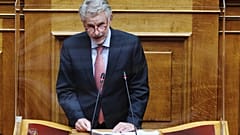 Ο βουλευτής της ΝΔ Σπύρος Πνευματικός μιλάει από το βήμα στην Ολομέλεια της Βουλής