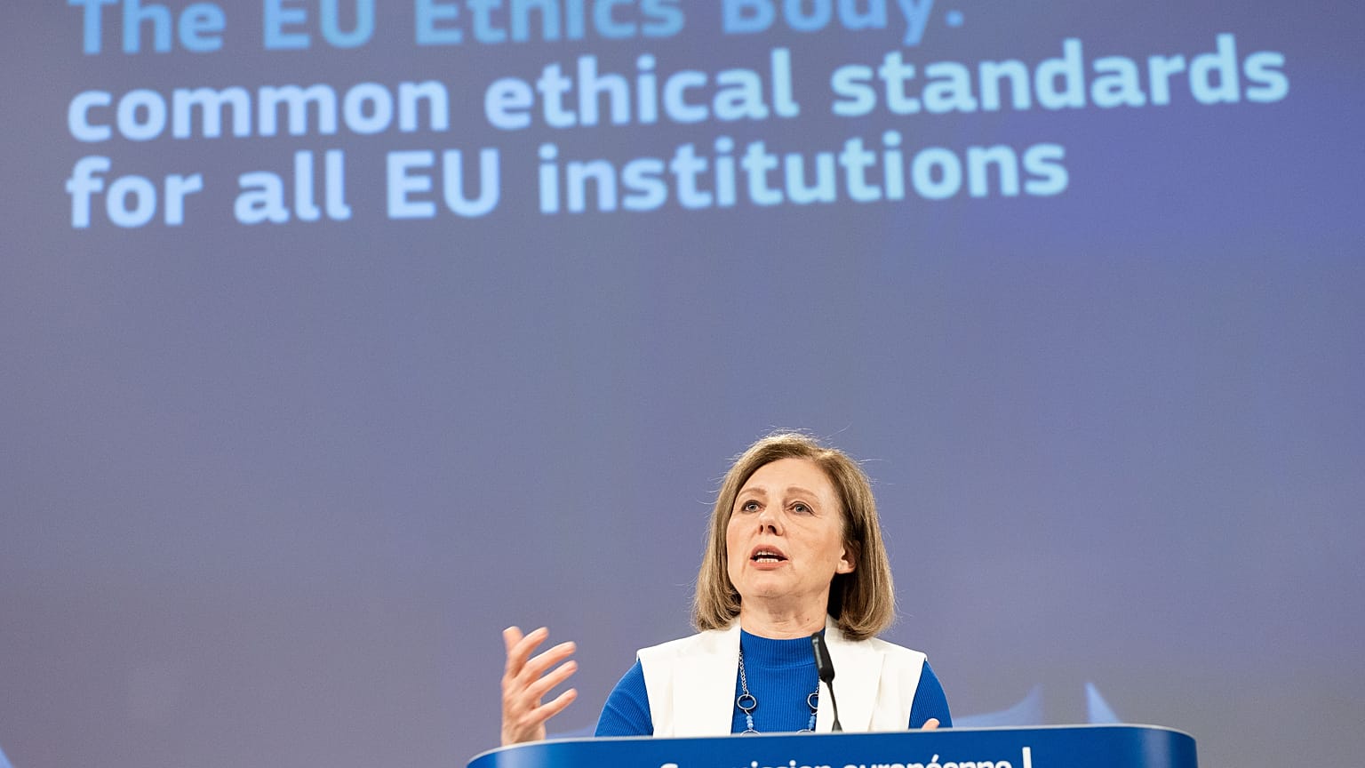 Vera Jourová, az Európai Bizottság értékekért és átláthatóságért felelős alelnöke sajtótájékoztatót tart az EU Etikai Testületéről