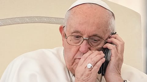 Papa Francisco tem 86 anos.