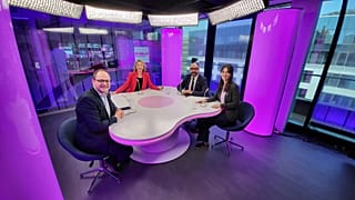 Méabh Mc Mahon con César Luena, Andrea Ripol y Jordi Cañas
