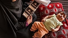 الطفلة إسلام لديها ضمور في القلب لا يمكن معالجتها في إدلب كما تقول والدتها