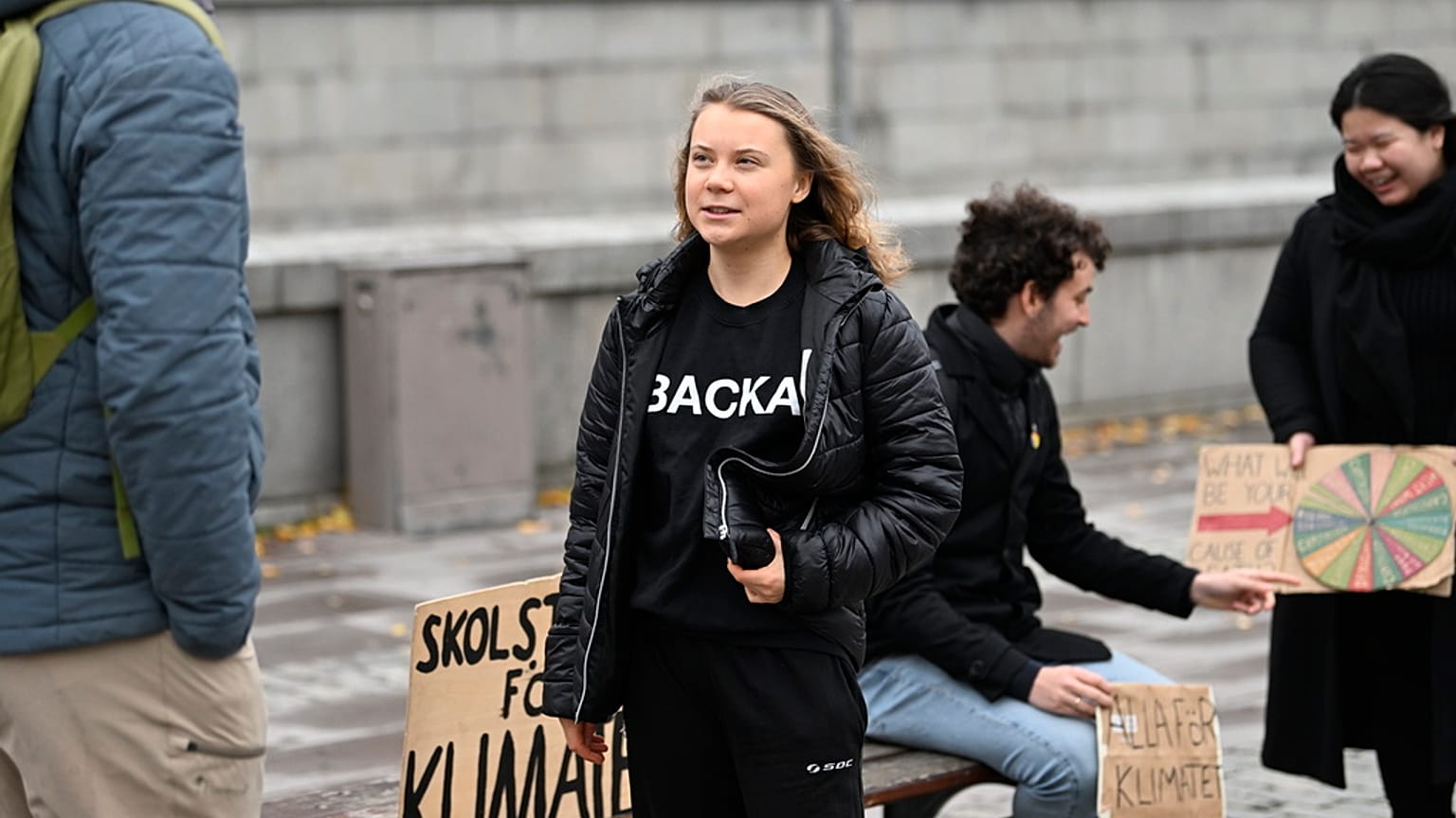 Greta Thunberg liseye geri döndü