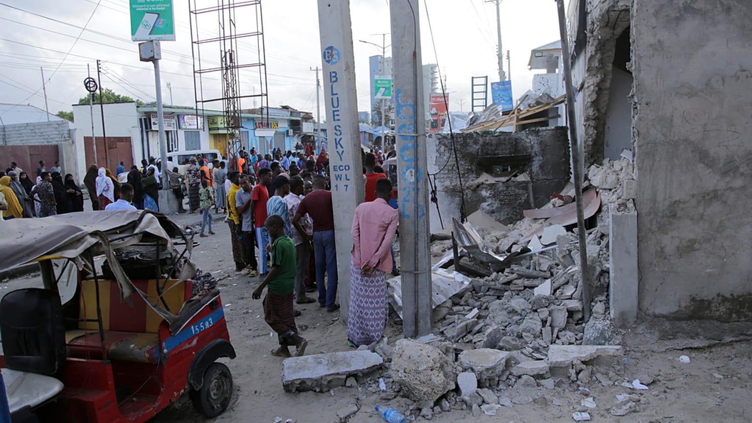 Die Al-Shabaab-Gruppe überzieht das Land am Horn von Afrika seit Jahren mit Anschlägen und Gewalt.