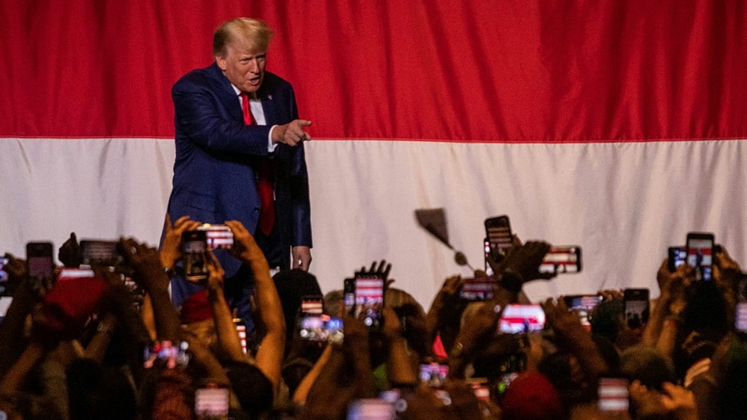 Donald Trump durante su mitin en Georgia. 
