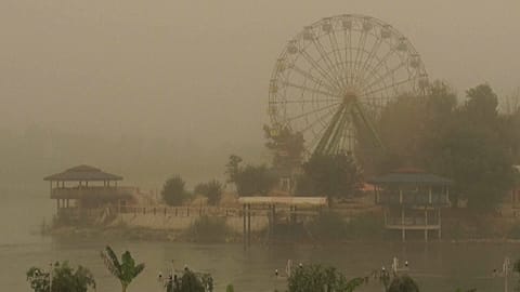 Sandstorm hits the city of Mosul in Iraq. 