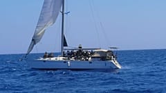 Ιστιοφόρο με μετανα΄στες ανοιχτά των Κηθύρων