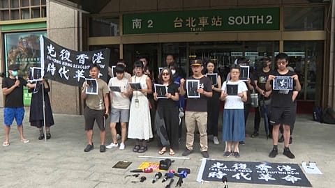 Activists sing 'Glory to Hong Kong' anthem 