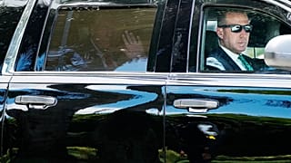 Donald Trump abandona su resort Trump National Doral para dirigirse a un tribunal de Miami para escuchar los 37 cargos en su contra, el 13 de junio de 2023 en Doral, Florida.