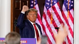 Ex-Presidente dos EUA em campanha na respetiva estância de golfe de New Jersey