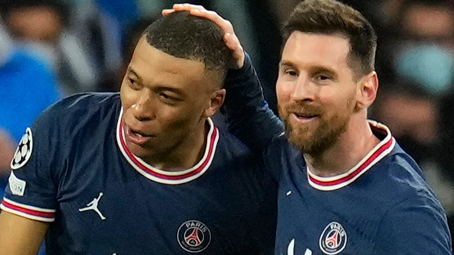 مهاجم منتخب فرنسا كيليان مبابي والنجم الارجنتيني ليونيل ميسي 