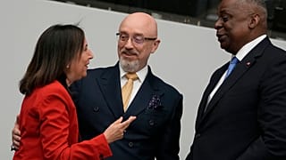 Die NATO will die Ukraine weiterhin bewaffnen.