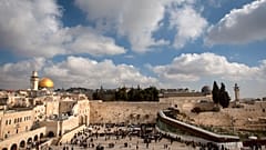 شُيّد "حي المغاربة" غرب باحات المسجد الأقصى في عهد صلاح الدين الأيوبي للحجاج المسلمين من شمال إفريقيا