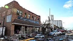 Des dommages causés par une tornade dans la petite ville de Perryton, au Texas, Etats-Unis 16 juin 2023
