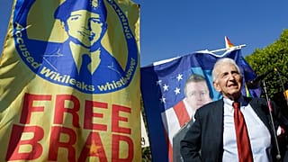 Ellsberg, resmi gizli belgeleri sızdıran Chelsea Manning'e destek konuşması yaptı (arşiv)