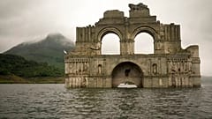Mexiko: Normalerweise steht die Kirchenruine unter Wasser.