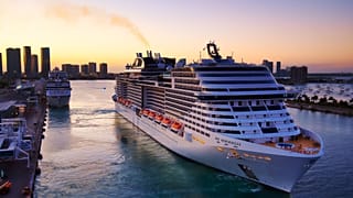 Los cruceros emiten diferentes partículas contaminantes a la atmósfera.