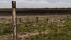 Un medidor del nivel del agua en el Parque Natural de Doñana, España