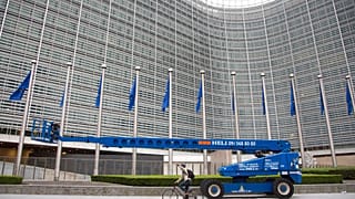 ARCHÍV: EU-zászlók a brüsszeli uniós negyedben 2016. június 24-én