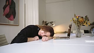 سی دقیقه چرت روزانه می‌تواند خطر ابتلا به آلزایمر را کاهش دهد