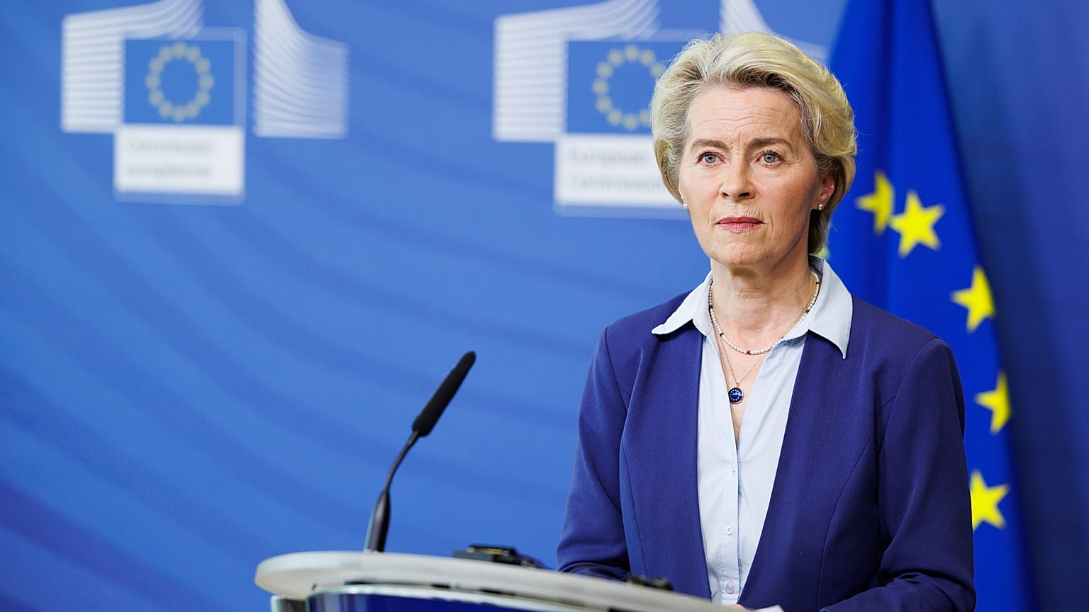 Ursula von der Leyen sajtótájékoztatót tart Brüsszelben