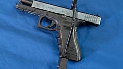 ILLUSZTRÁCIÓ: FILE - Glock 17 maroklőfegyver ún. fegyverzárral ellátva - Philadelphia, 2023. május 10.