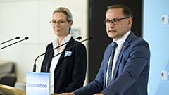 Alice Weidel és Tino Chrupalla, az AfD két vezetője Berlinben
