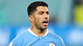 لويس سواريز قبل مباراة منتخب الأوروغواي ضد غانا في منافسات كأس العالم، على ملعب الجنوب في الوكرة، قطر، 2 ديسمبر 2022.