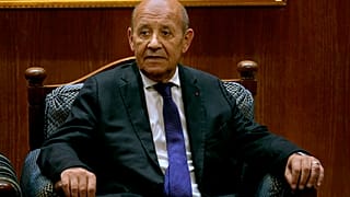 المبعوث الفرنسي الخاص إلى لبنان جان إيف لودريان يلتقي رئيس مجلس النواب نبيه بري في بيروت، لبنان، الأربعاء 21 يونيو 2023.