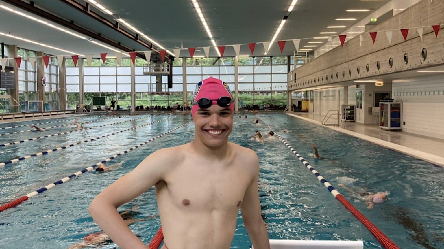 A família de Andrii Karasychenko fugiu da Ucrânia para a Alemanha em março do ano passado. O atleta ucraniano acaba de vencer a medalha de bronze nas Olimpíadas Especiais 2023
