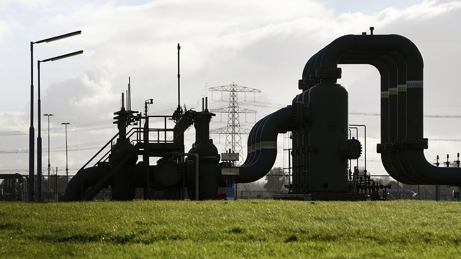 Installation d'extraction de gaz près de Garelsweerd, dans la province de Groningue, au nord des Pays-Bas, 23 novembre 2021