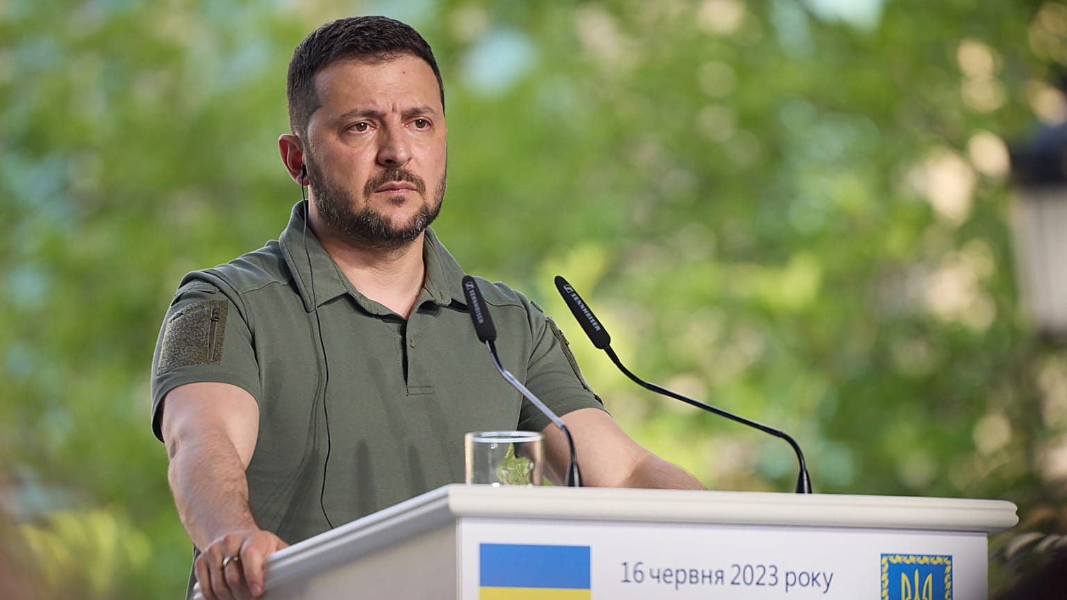 Le président ukrainien Volodymyr Zelensky lors d'une conférence de presse à Kyiv, en Ukraine, le vendredi 16 juin 2023.