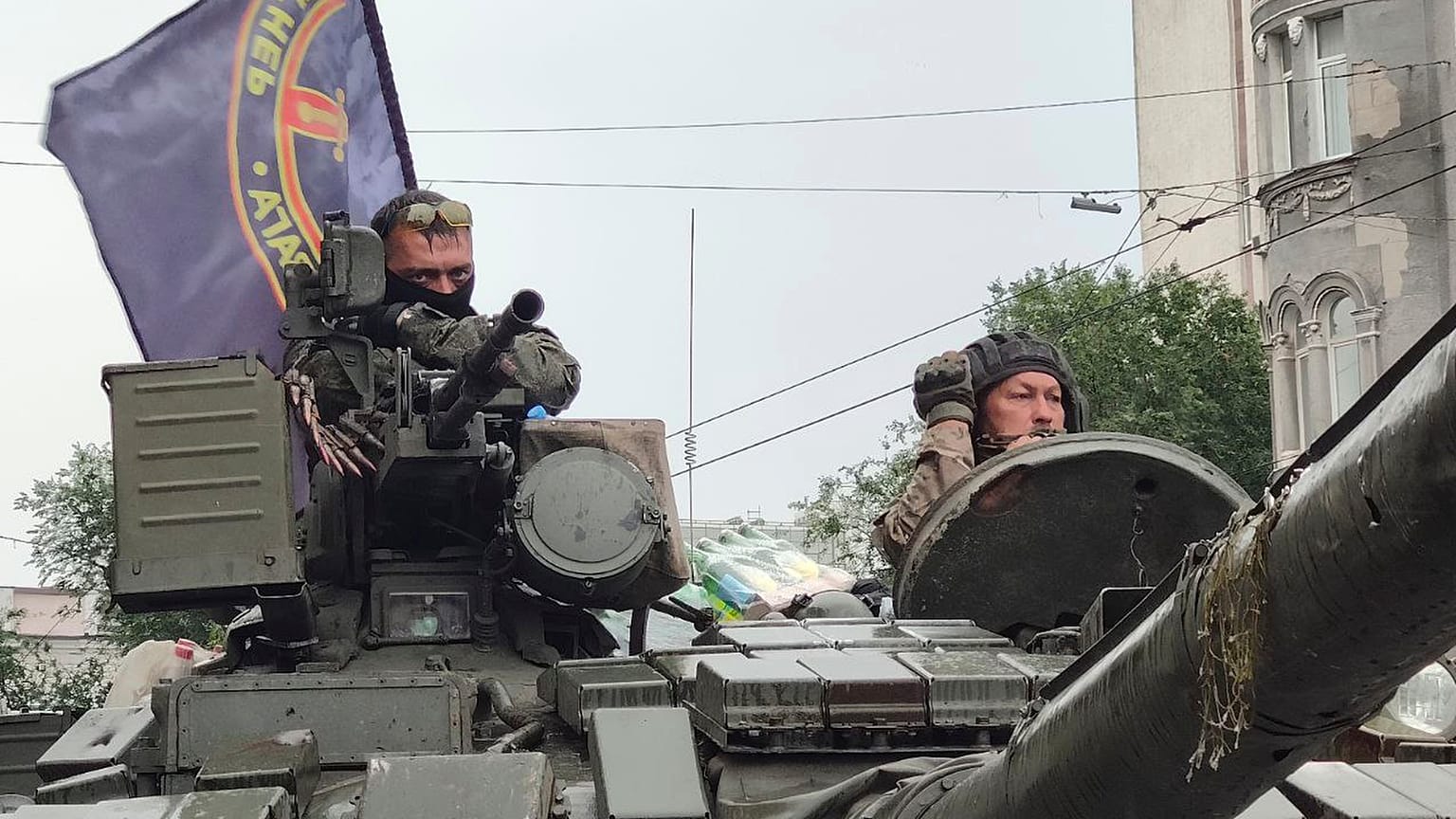 Наемники ЧВК "Вагнер" в Ростове-на-Дону. 24 июня 2023.