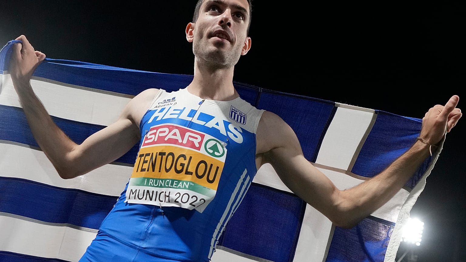 Ο Μίλτος Τεντόγλου
