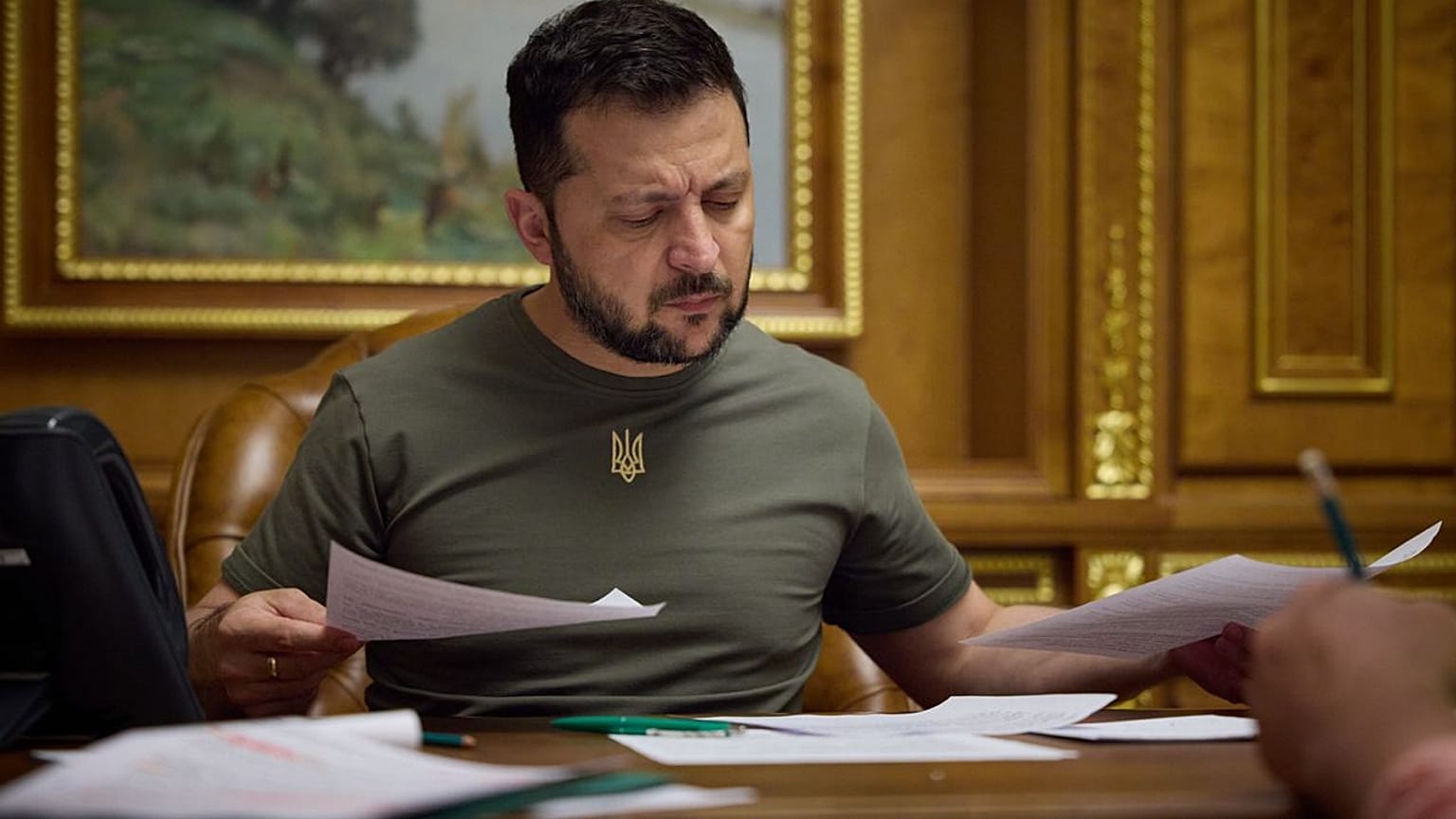 Zelensky durante la telefonata con Biden. (25.6.2023)