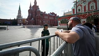 В российских регионах снимают введённые в субботу ограничения