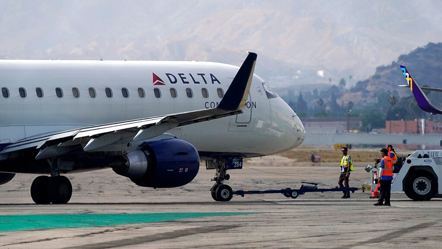 Teksas'ta bir havaalanı çalışanı uçağın motoruna kapılarak can verdi