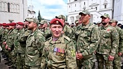 Soldaten am 27.06.23 in Moskau bei Zeremonie mit Putin