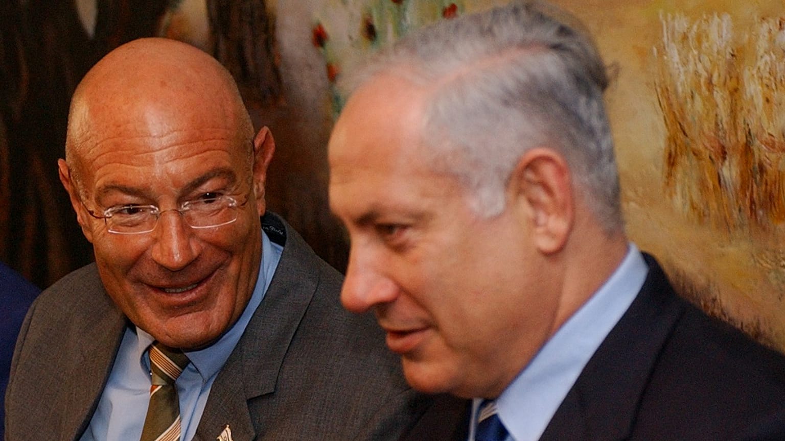 Arnon Milchan (solda) ve Benyamin Netanyahu