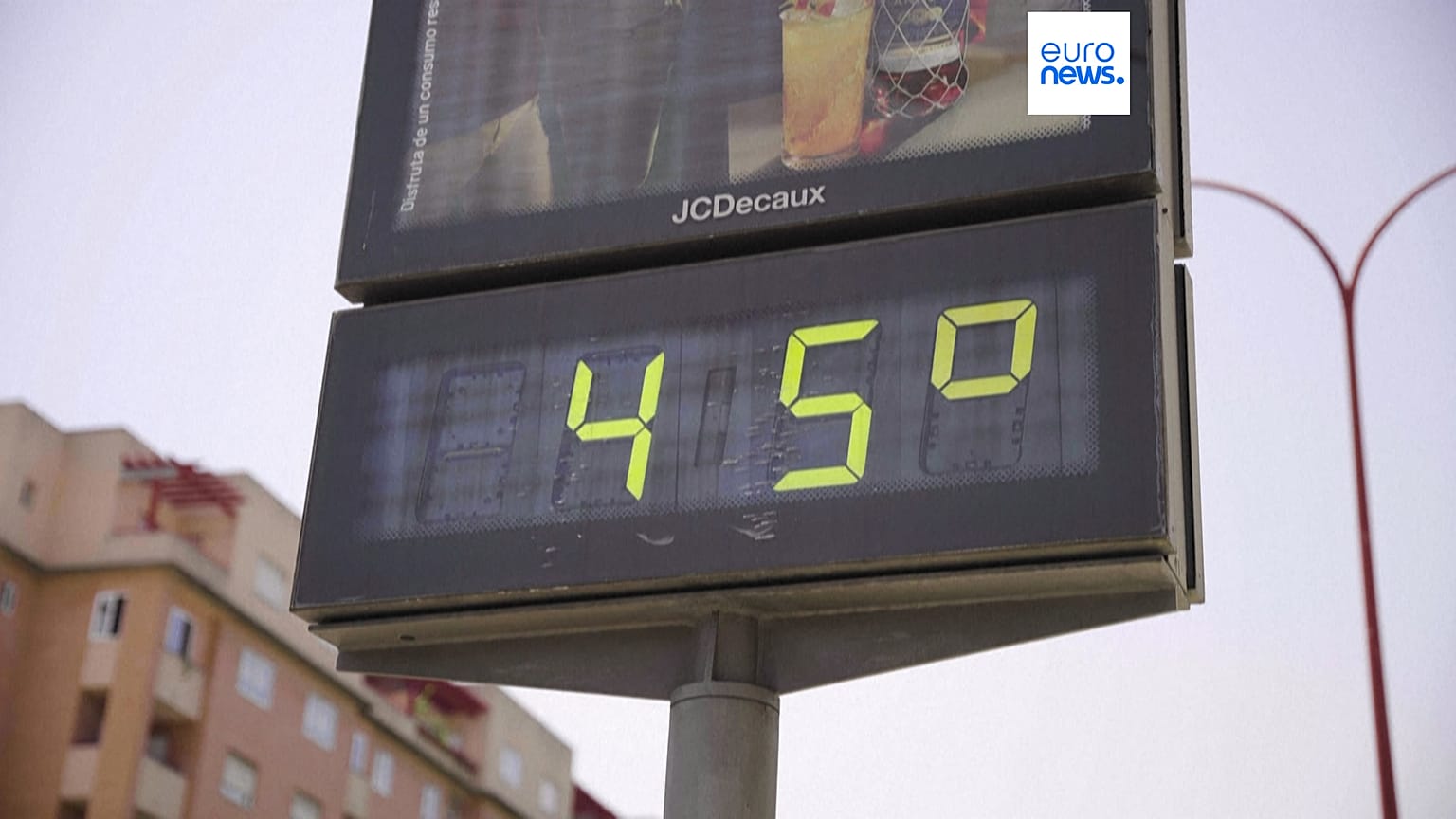 Los termómetro superan los 40 grados en Sevilla