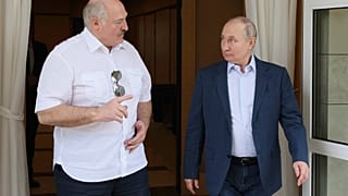 Presidentes bielorrusso e russo em Sochi, na Rússia