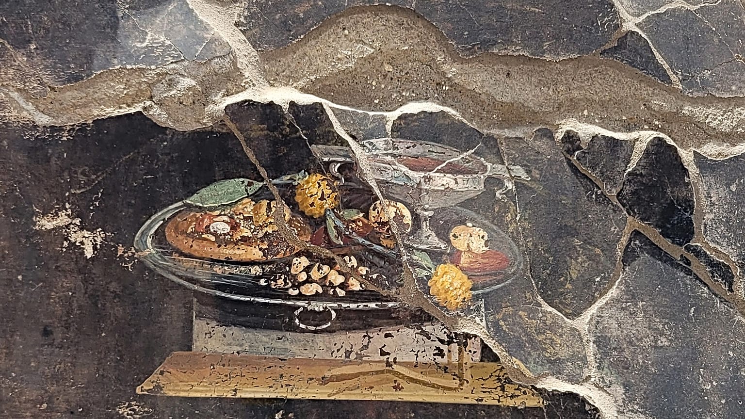 صورة للوحة الجدارية المكتشفة