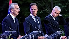 Ο Γ.Γ του ΝΑΤΟ Γενς Στόλτενμπεργκ στην σύσκεψη της Χάγης