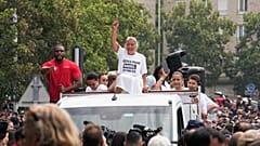 La mère de Nahel, en tête de la marche blanche à Nanterre (29/06/23)
