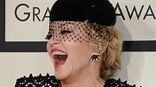 Madonna tedavisinin ardından evine döndü (arşiv)