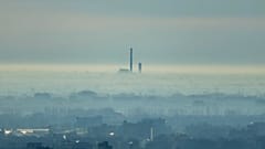 Contaminación en el cielo de Milán, Italia